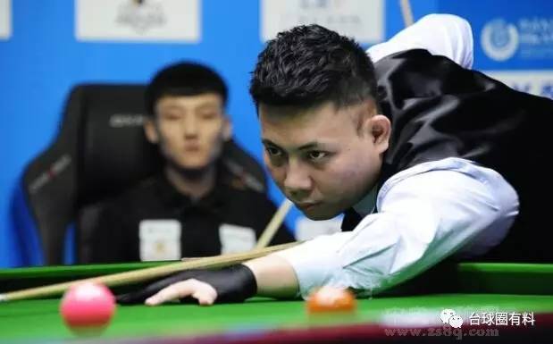 记者：谢维军在昨天的比赛中肋骨又裂了（记者：谢维军在昨日比赛中肋骨再次裂伤）